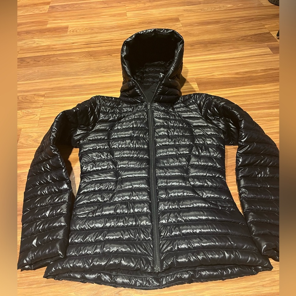 Lululemon jacket - Picture 3 of 6